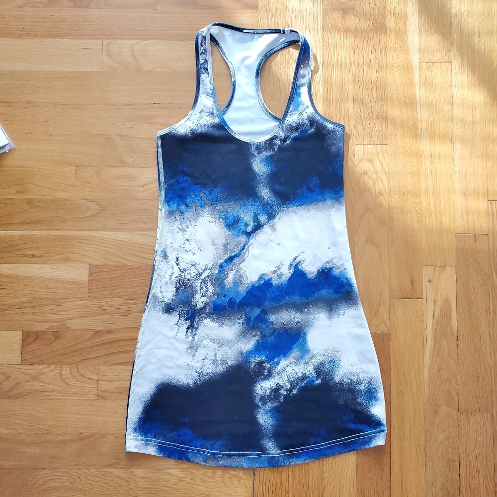 Lululemon every yogi racerback tank top, sz small blue